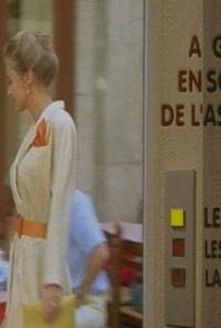 A gauche en sortant de l'ascenseur (1988) movie poster